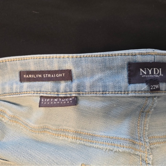 NYDJ Ankle Jeans Light Wash Size 22W Lift & Tuck MARILYN Straight Stretch NWT - Picture 8 of 9